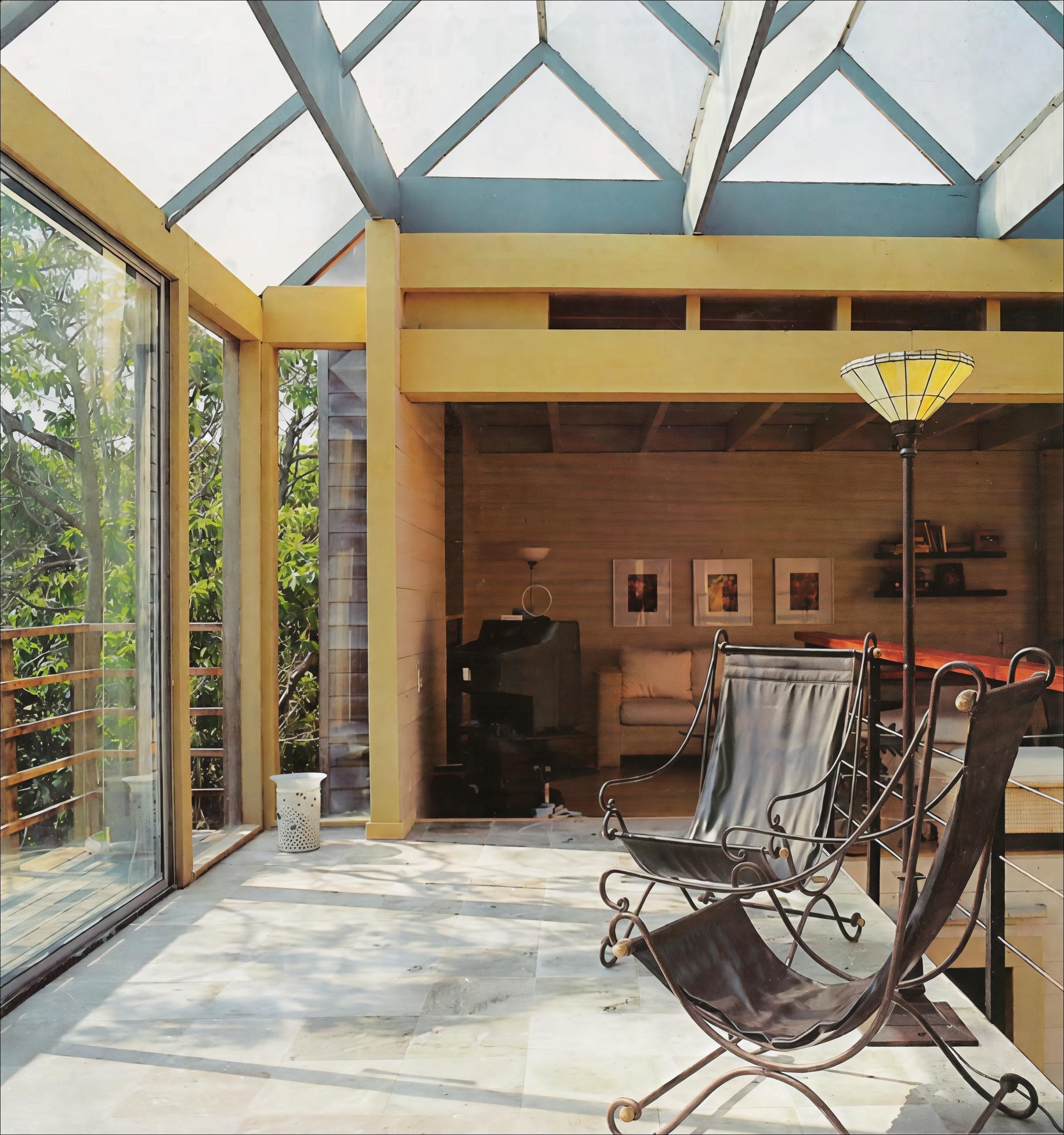 Cover from Espaco D magazine